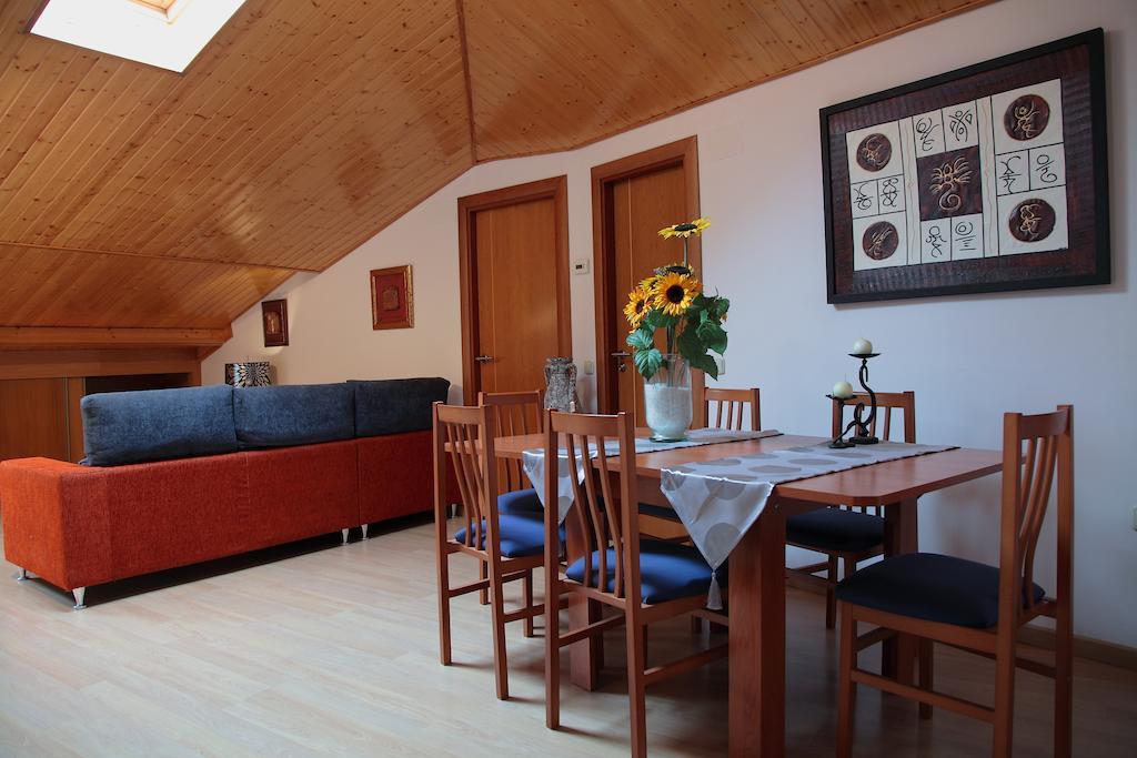 Vivienda Turistica Los Mesones Agreda Luaran gambar